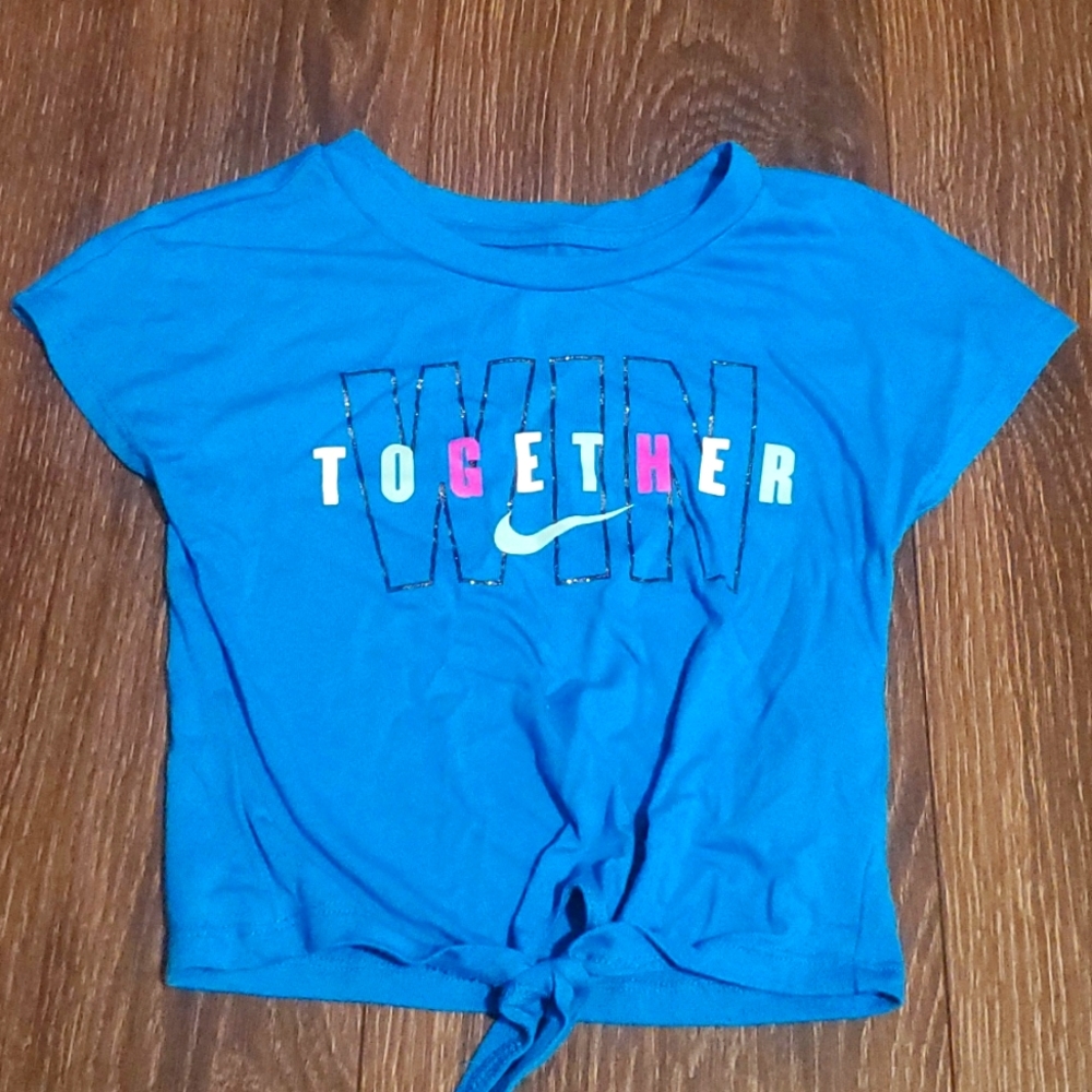 Girls NIKE shirt